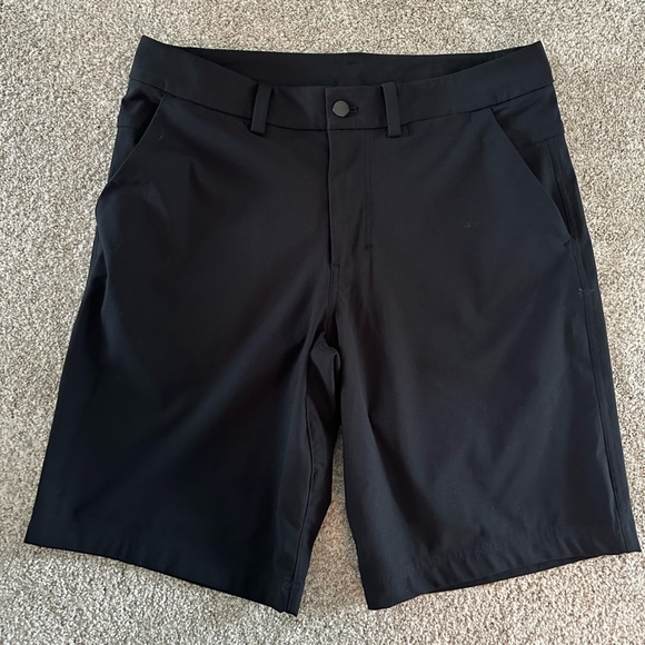 Men's lululemon classic shorts - Picture 2 of 6